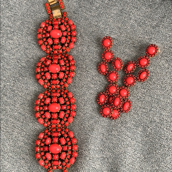 Stella& Dot matching earring and bracelet set - Picture 3 of 4